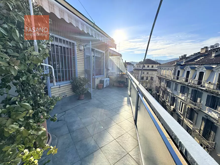Immagine 1 di Attico in affitto  in Via Andrea Doria a Torino