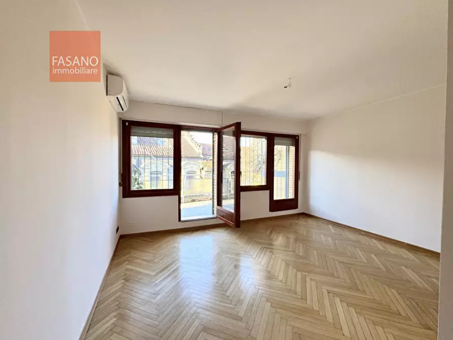 Immagine 4 di Attico in affitto  in Via Andrea Doria a Torino