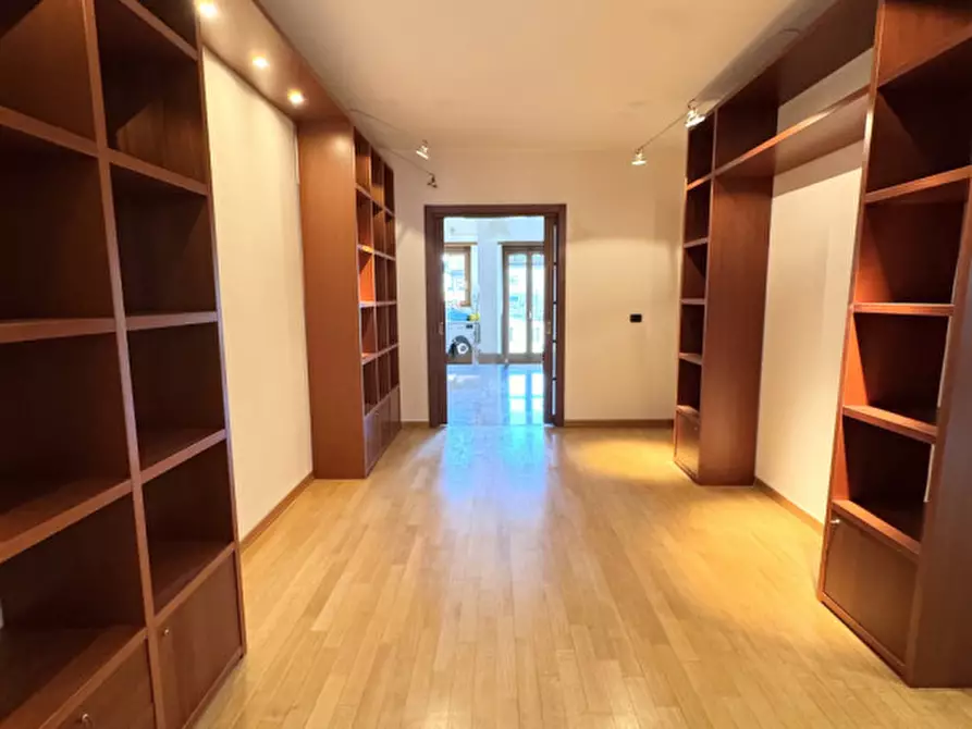 Immagine 9 di Attico in affitto  in Via Andrea Doria a Torino