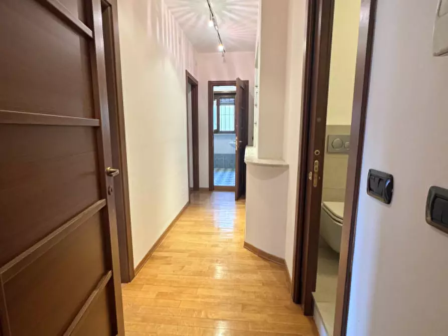 Immagine 14 di Attico in affitto  in Via Andrea Doria a Torino