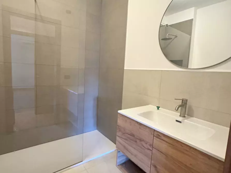 Immagine 23 di Attico in affitto  in Via Andrea Doria a Torino