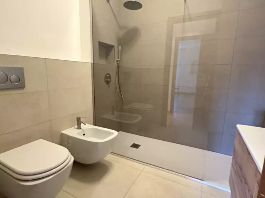 Immagine 24 di Attico in affitto  in Via Andrea Doria a Torino