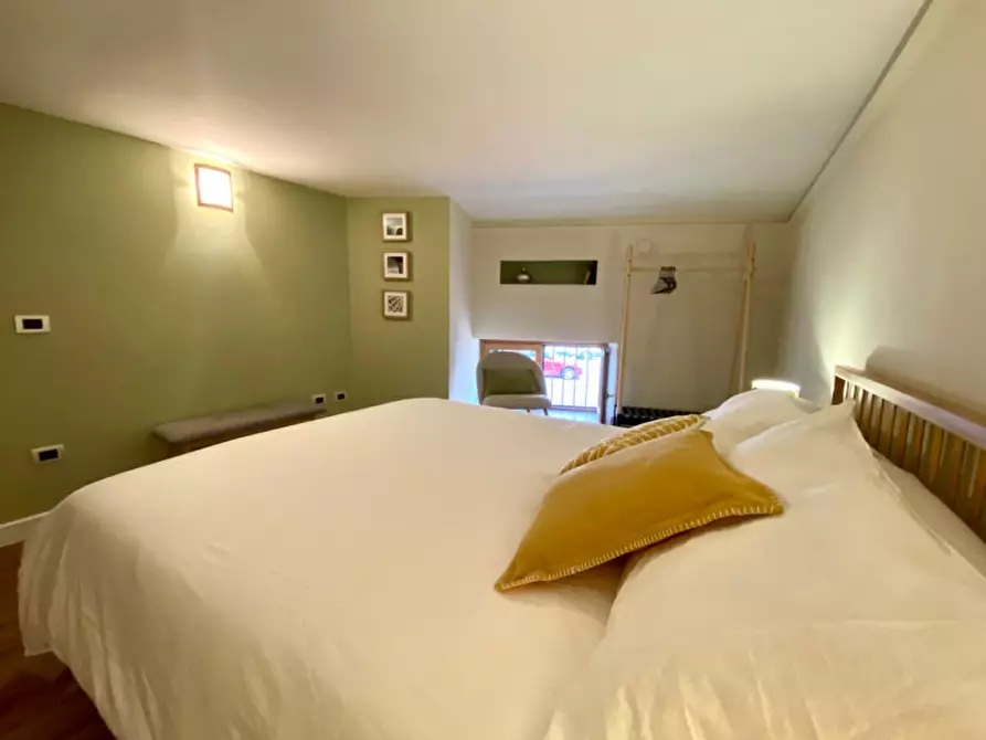 Immagine 4 di Appartamento in affitto  in via san carlo alle mortelle 2 a Napoli