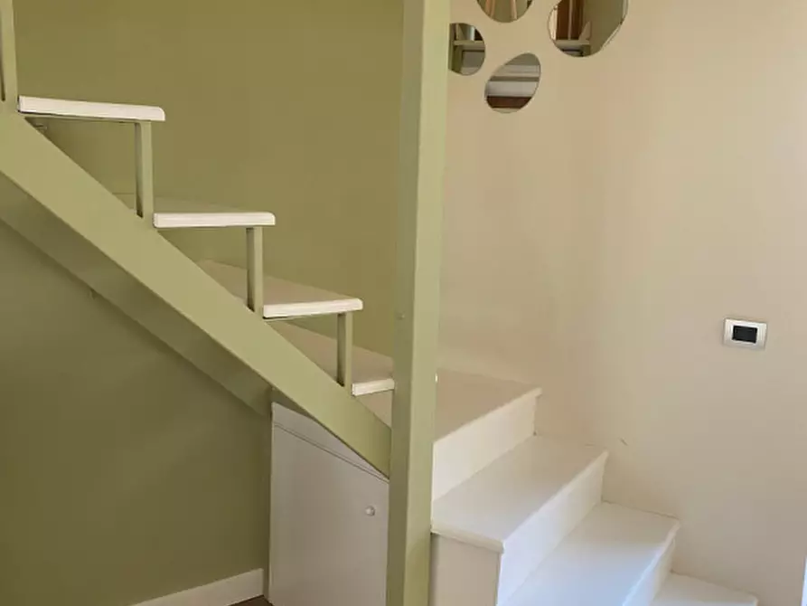 Immagine 5 di Appartamento in affitto  in via san carlo alle mortelle 2 a Napoli