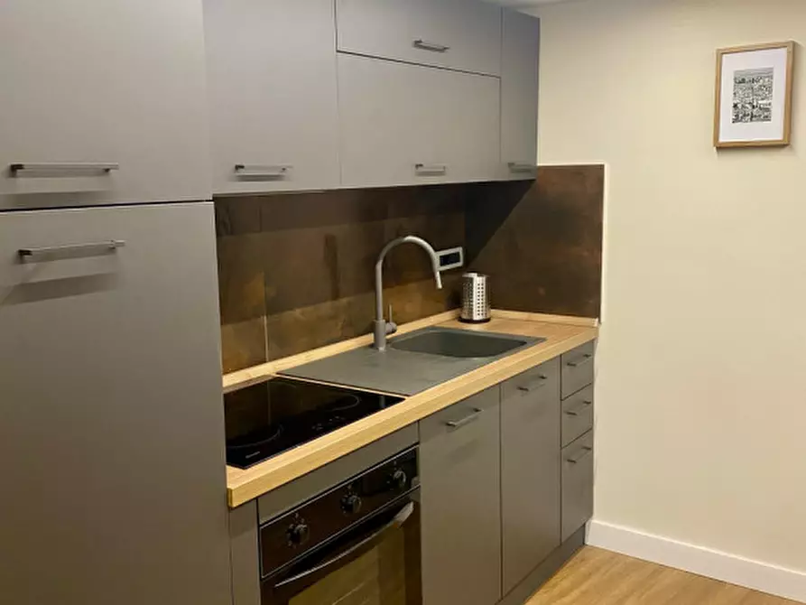 Immagine 8 di Appartamento in affitto  in via san carlo alle mortelle 2 a Napoli