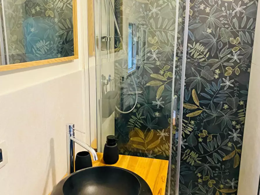 Immagine 9 di Appartamento in affitto  in via san carlo alle mortelle 2 a Napoli