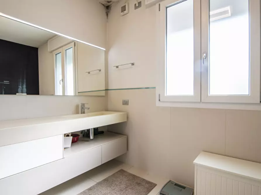 Immagine 11 di Casa bifamiliare in vendita  a Abano Terme