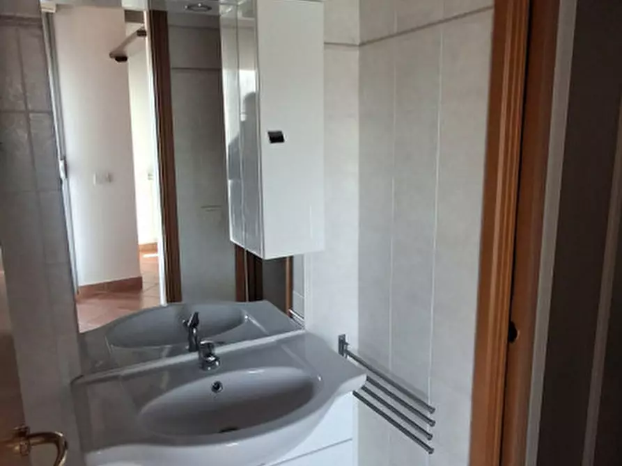 Immagine 21 di Appartamento in affitto  in Via Lonate a Turbigo