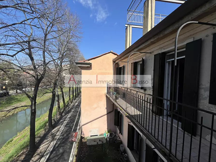 Immagine 7 di Palazzo in vendita  in RIVIERA SAN BENEDETTO a Padova