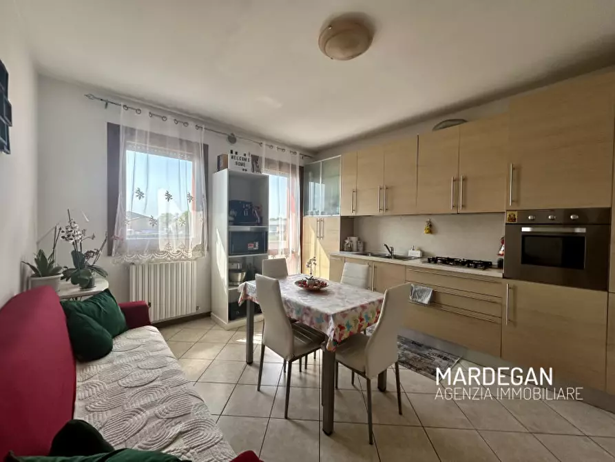 Immagine 1 di Appartamento in vendita  in VIA DELLE STREGHE a San Martino Di Lupari