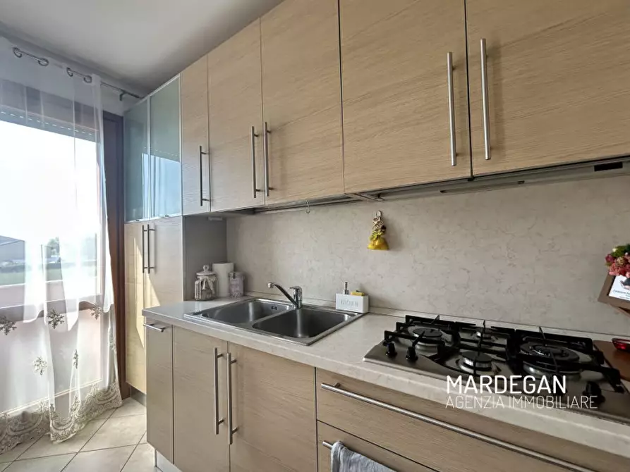 Immagine 3 di Appartamento in vendita  in VIA DELLE STREGHE a San Martino Di Lupari