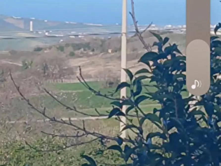 Immagine 1 di Casa bifamiliare in vendita  in Fresagrandinaria a Fresagrandinaria