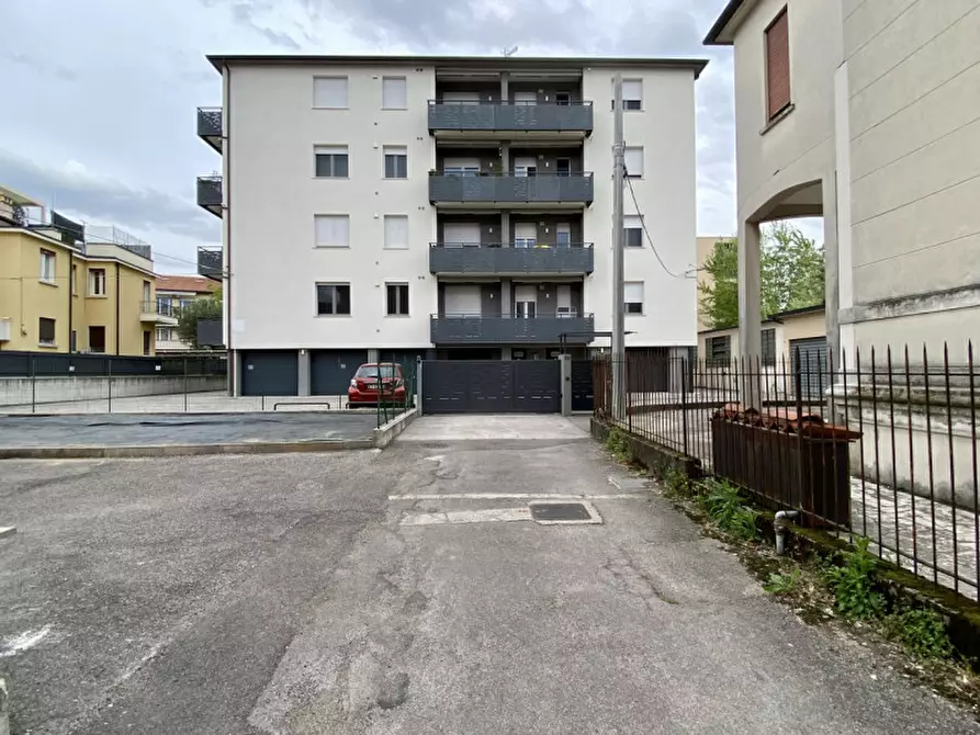 Immagine 1 di Appartamento in vendita  in Viale della Pace a Vicenza