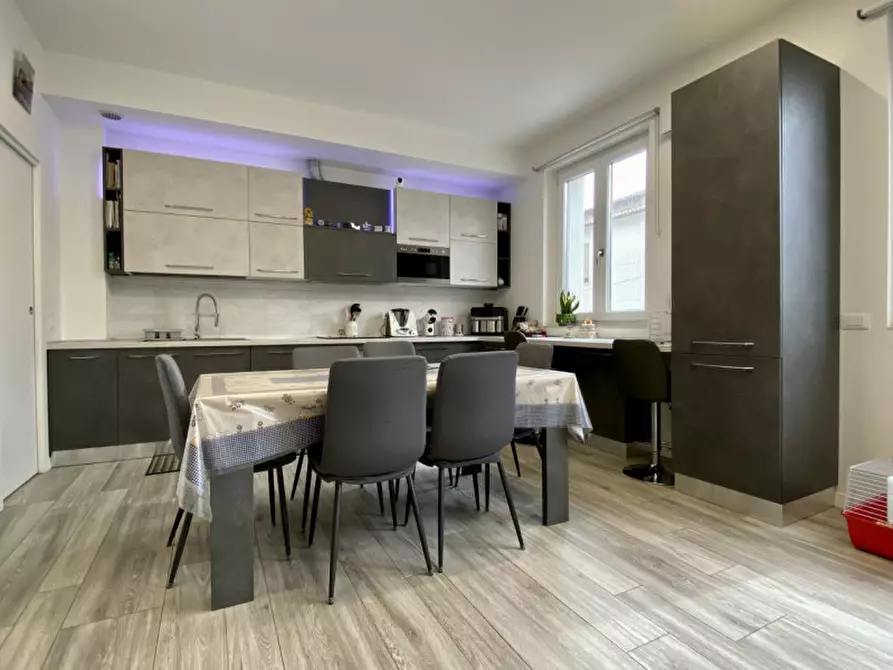 Immagine 6 di Appartamento in vendita  in Viale della Pace a Vicenza