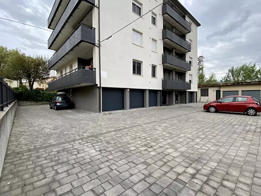 Immagine 33 di Appartamento in vendita  in Viale della Pace a Vicenza