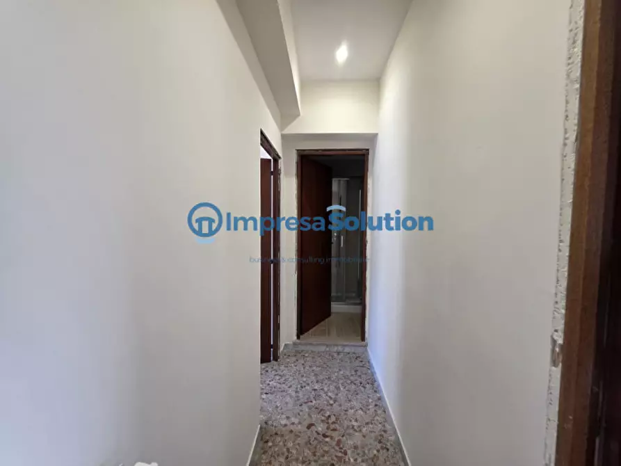 Immagine 9 di Camera in affitto  in Via Consalvo a Napoli