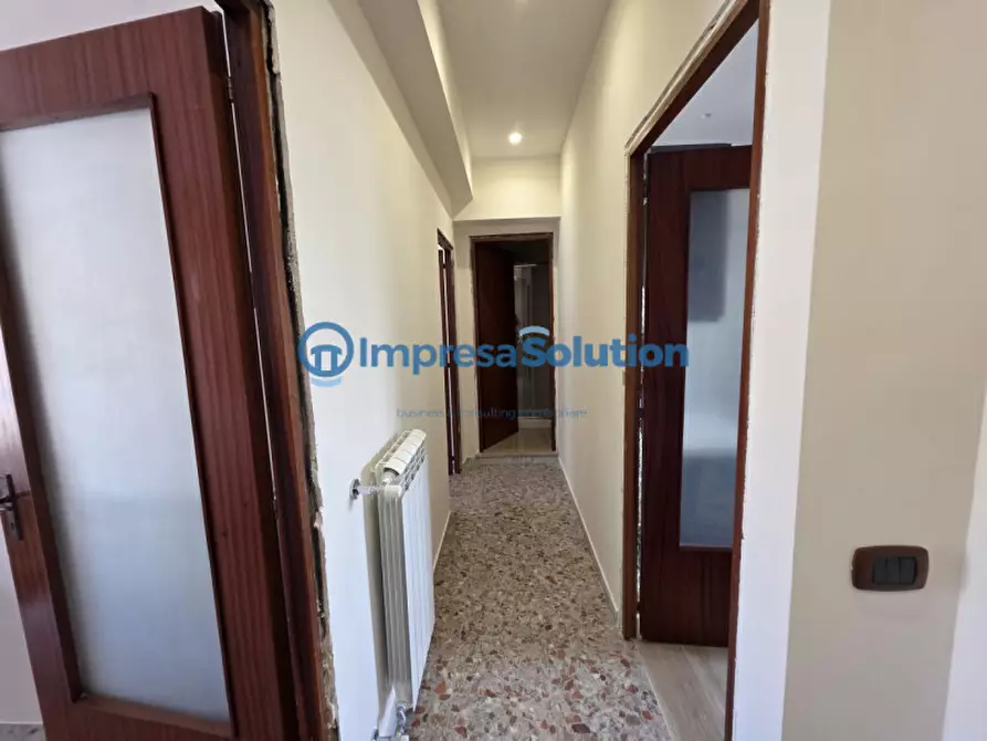 Immagine 10 di Camera in affitto  in Via Consalvo a Napoli