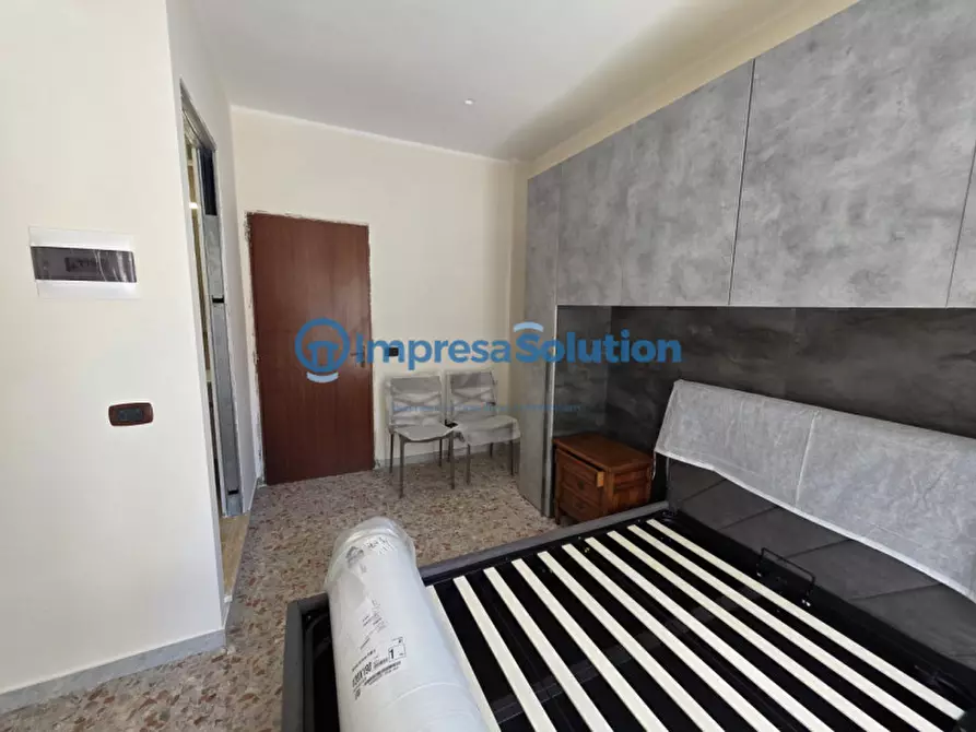 Immagine 12 di Camera in affitto  in Via Consalvo a Napoli