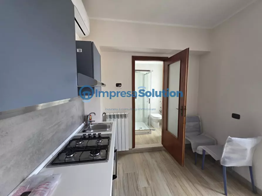 Immagine 20 di Camera in affitto  in Via Consalvo a Napoli