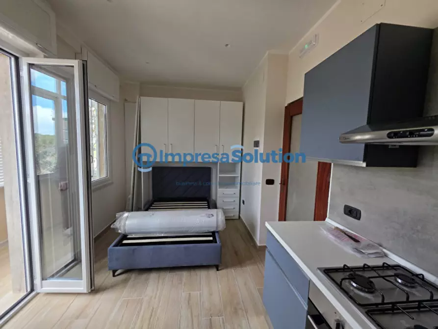 Immagine 21 di Camera in affitto  in Via Consalvo a Napoli