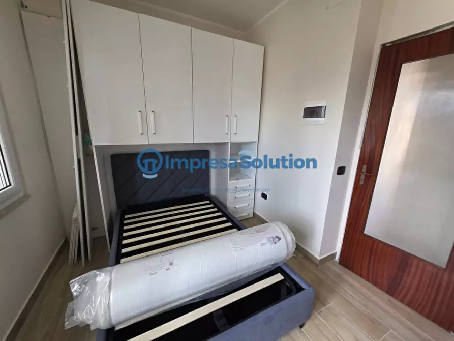 Immagine 23 di Camera in affitto  in Via Consalvo a Napoli