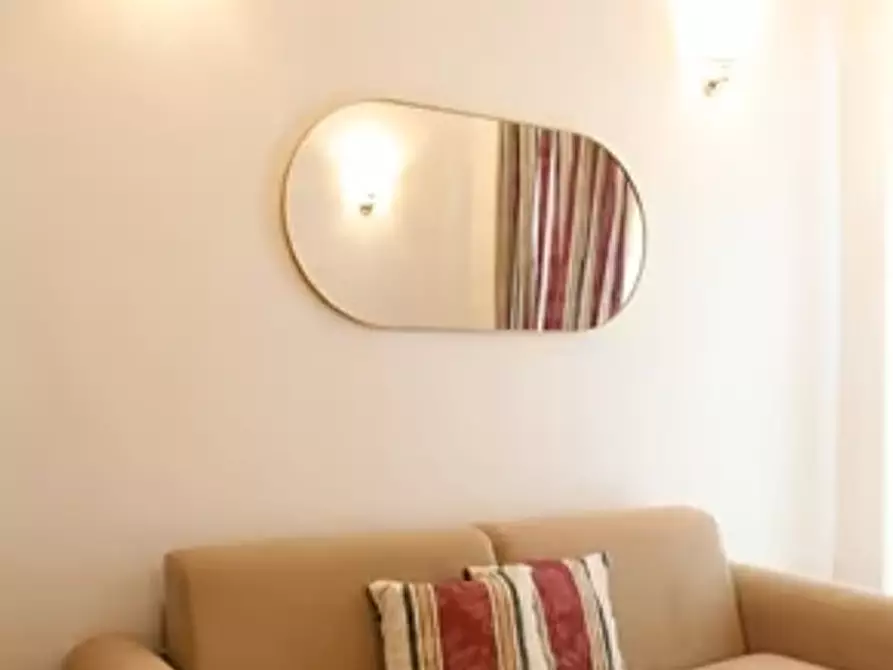 Immagine 5 di Appartamento in affitto  in Via santa Brigida 74 a Napoli