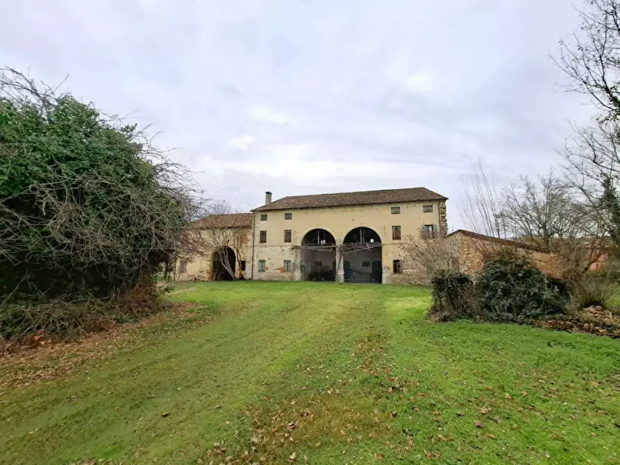 Immagine 1 di Rustico / casale in vendita  in Via San Francesco a Rovolon