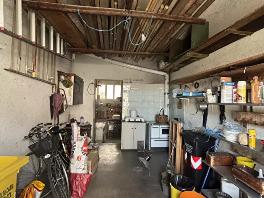 Immagine 20 di Appartamento in vendita  in Via Brenta n. 13 a Vittorio Veneto