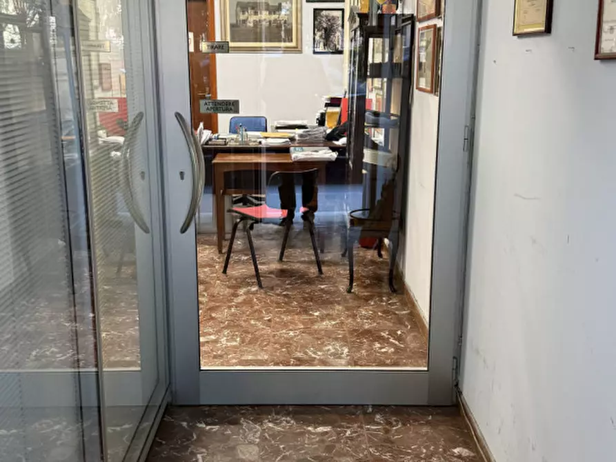 Immagine 6 di Negozio in vendita  in Via Umberto I° a Rovigo