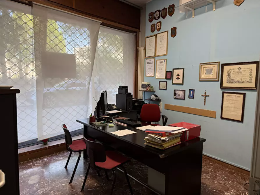 Immagine 9 di Negozio in vendita  in Via Umberto I° a Rovigo