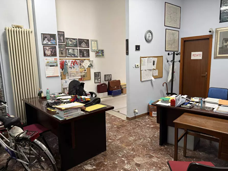 Immagine 13 di Negozio in vendita  in Via Umberto I° a Rovigo