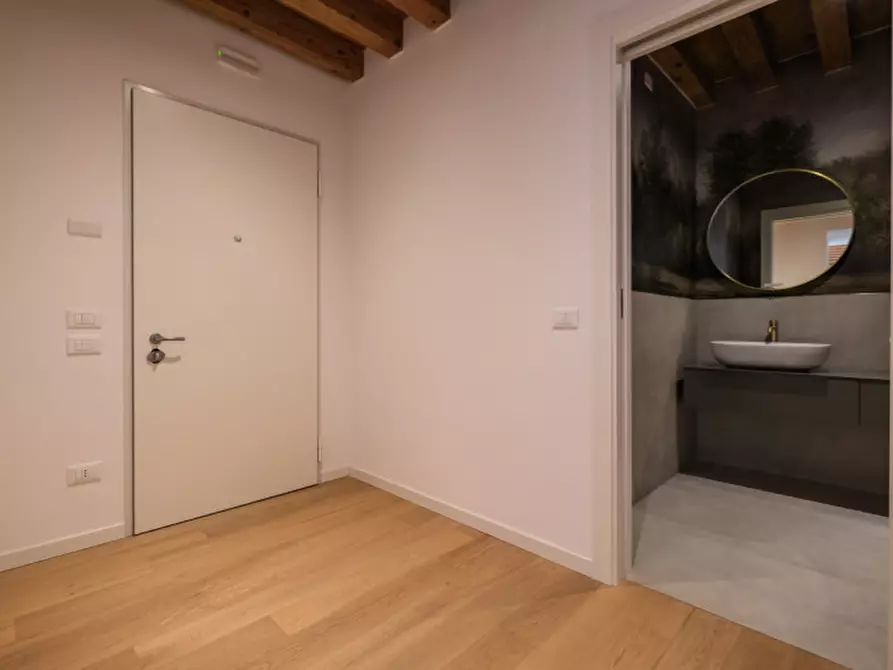 Immagine 8 di Appartamento in affitto  a Vicenza
