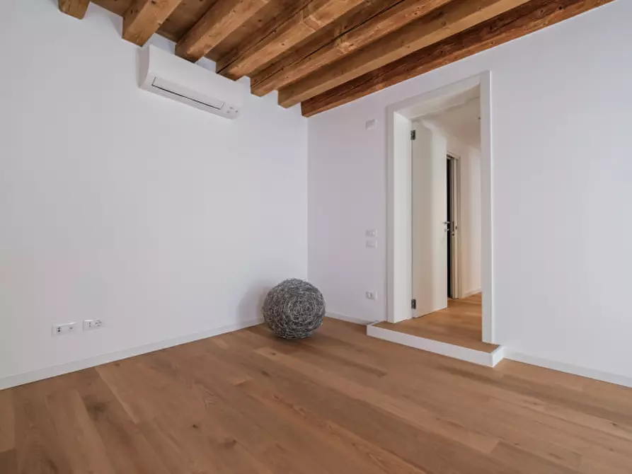 Immagine 16 di Appartamento in affitto  a Vicenza