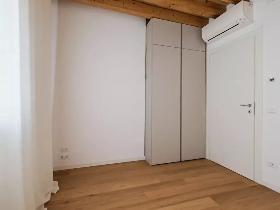 Immagine 28 di Appartamento in affitto  a Vicenza