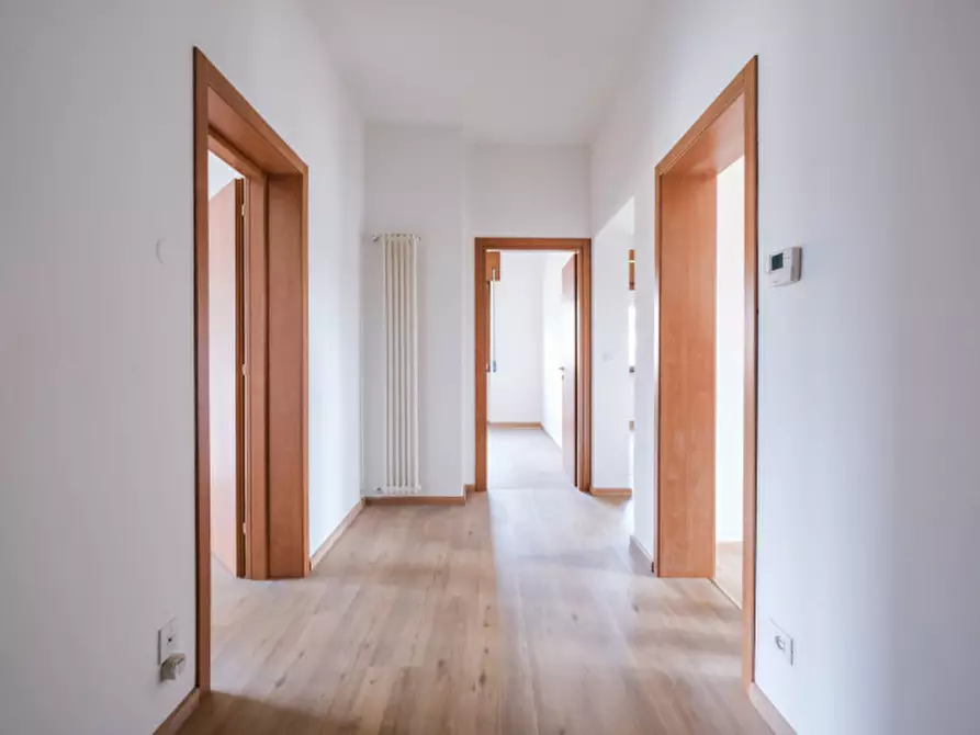 Immagine 1 di Appartamento in vendita  a Vicenza