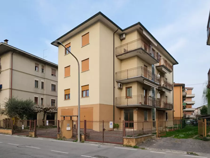 Immagine 19 di Appartamento in vendita  a Vicenza