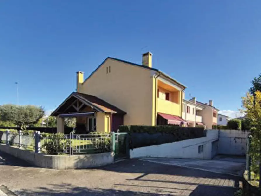 Immagine 2 di Villetta a schiera in vendita  in Via Luigi Einaudi, 9 a Mareno Di Piave
