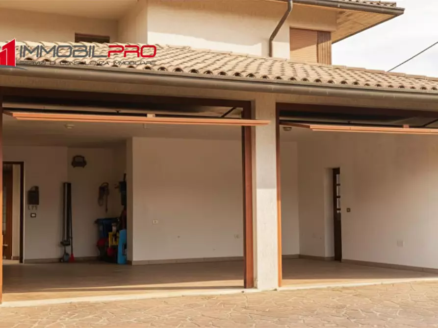 Immagine 45 di Villa in vendita  in Via Gino Stella a Thiene