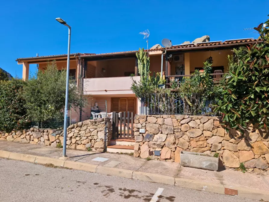 Immagine 2 di Villetta a schiera in vendita  in VIA GIAN BATTISTA COSSU 34 a Olbia