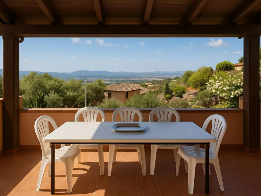 Immagine 3 di Villetta a schiera in vendita  in VIA GIAN BATTISTA COSSU 34 a Olbia