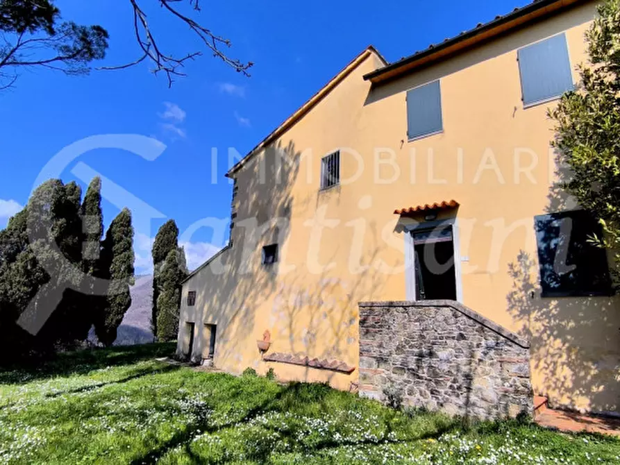 Immagine 1 di Casa indipendente in vendita  in via di cavallico a Scarperia E San Piero