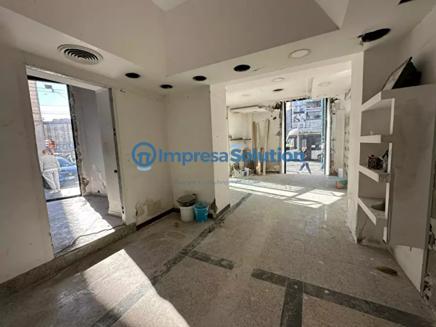 Immagine 9 di Negozio in affitto  in Corso Giuseppe Garibaldi 332 a Napoli