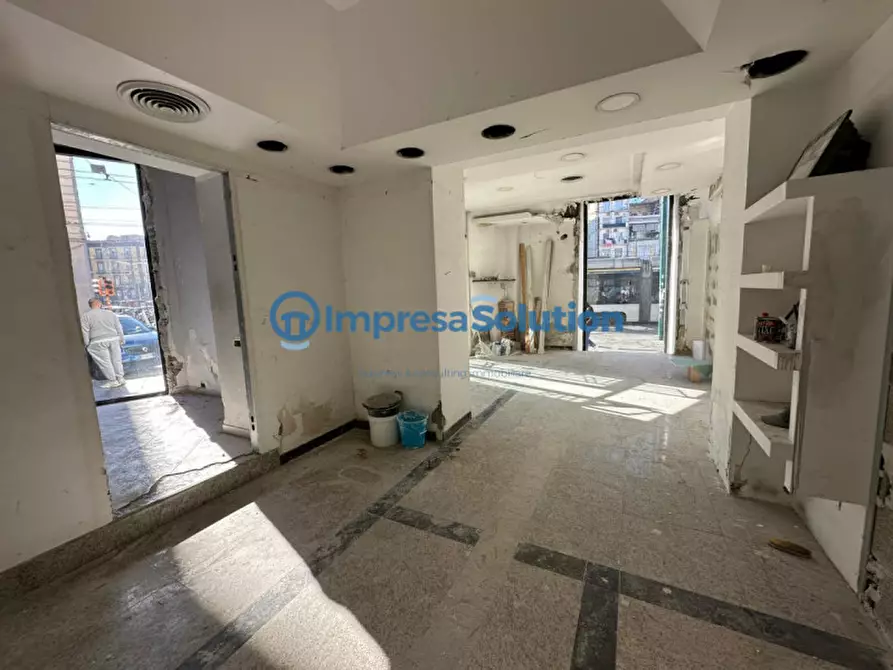 Immagine 11 di Negozio in affitto  in Corso Giuseppe Garibaldi 332 a Napoli