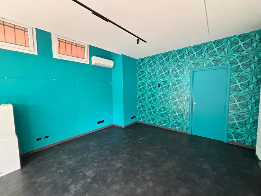 Immagine 4 di Negozio in affitto  in via Bertossi 15 a Pordenone