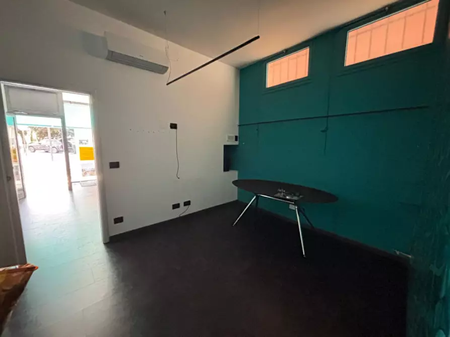 Immagine 5 di Negozio in affitto  in via Bertossi 15 a Pordenone