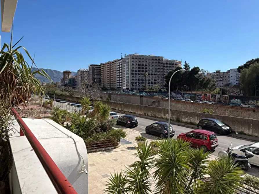 Immagine 5 di Appartamento in vendita  in Via Ferdinando Ferri, 10 a Palermo