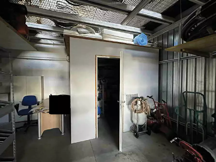 Immagine 10 di Laboratorio in vendita  in Via del Lavoro, 18 a Cornuda