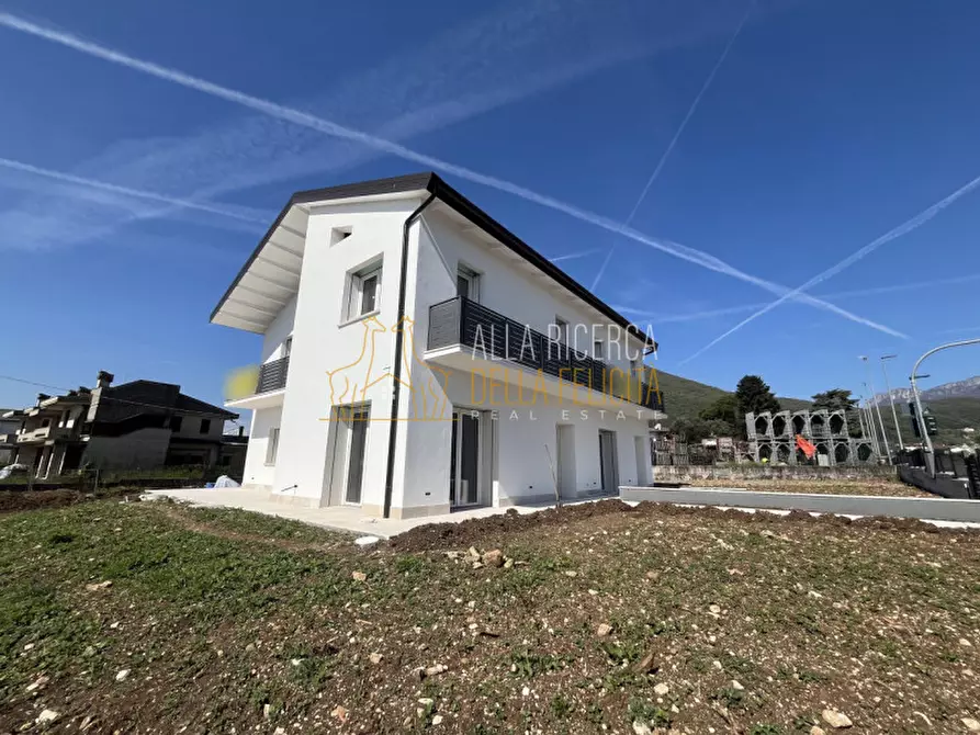 Immagine 1 di Casa bifamiliare in vendita  in Via Monte Pasubio 10 a Piovene Rocchette