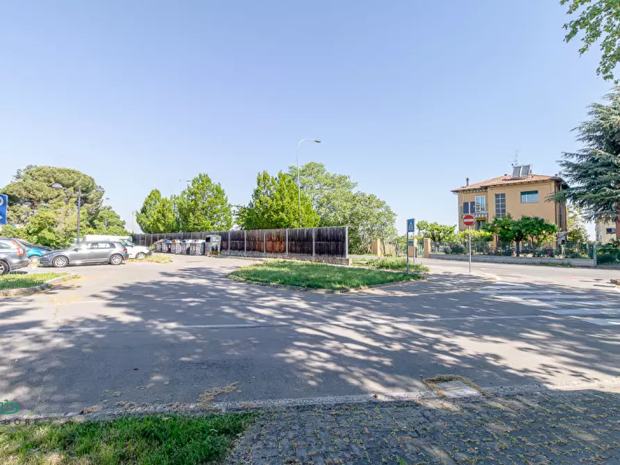 Immagine 2 di Appartamento in vendita  in VIA EMILIA 301 a San Lazzaro Di Savena