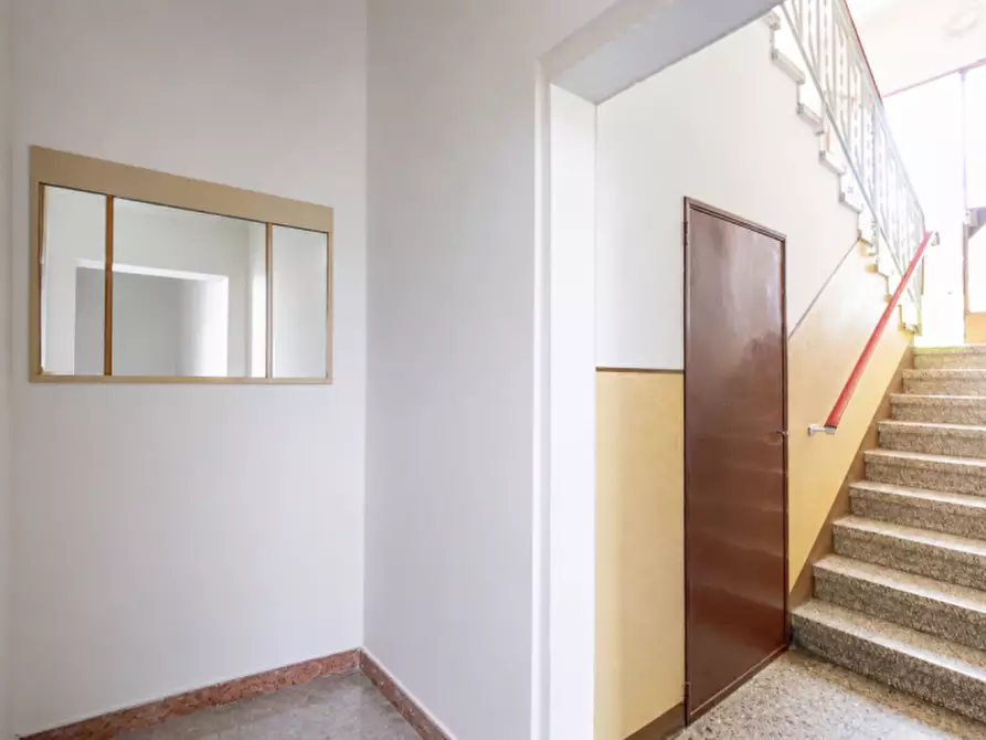 Immagine 31 di Appartamento in vendita  in VIA EMILIA 301 a San Lazzaro Di Savena
